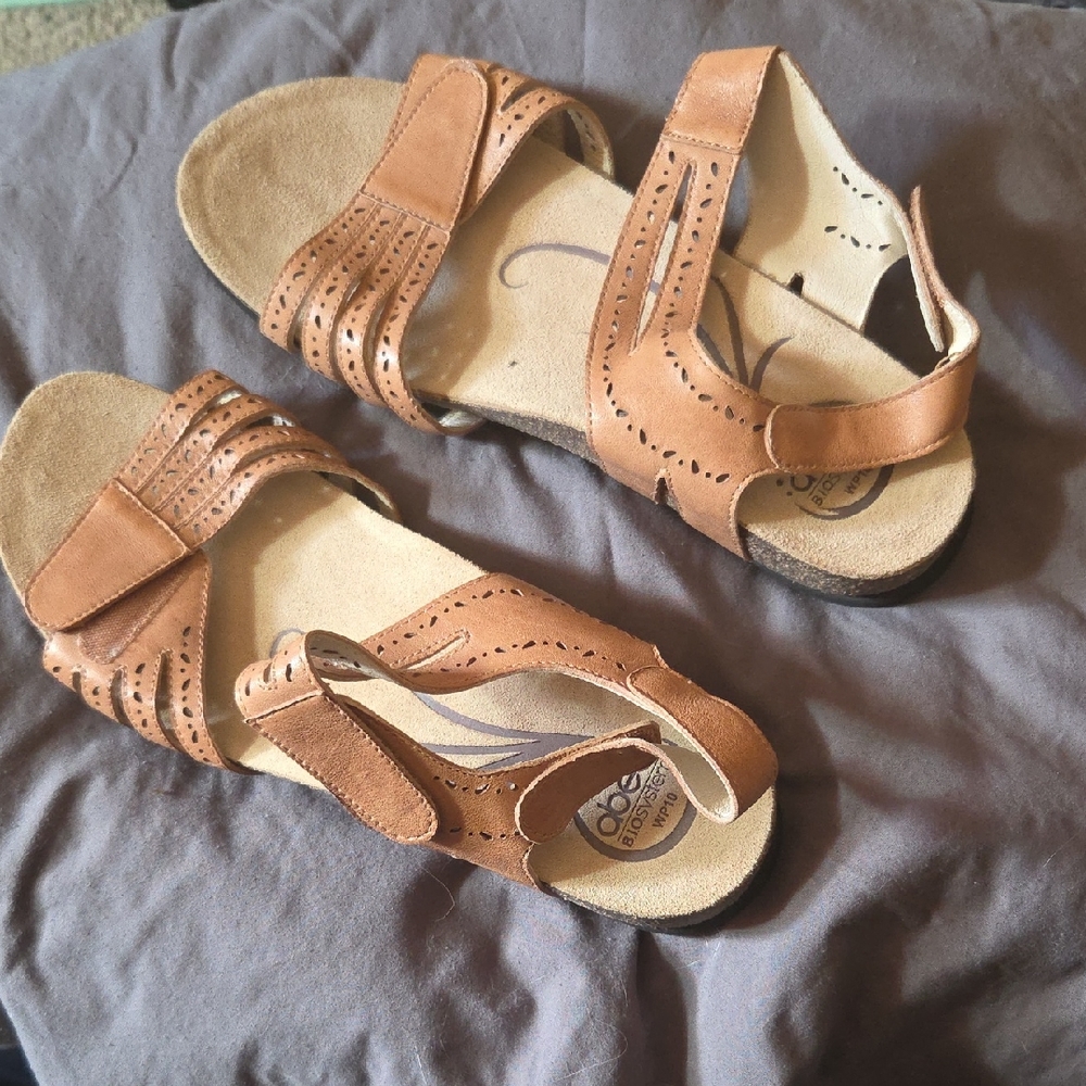 Abeo Tan Leather Sandals